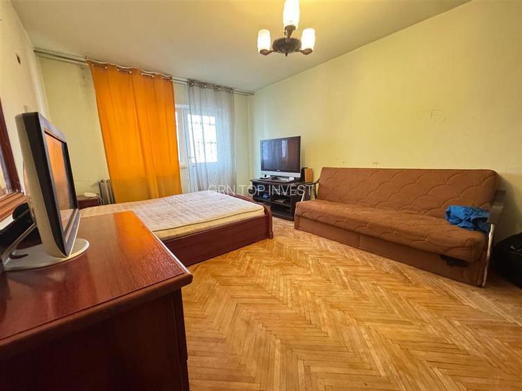 Apartament decomandat 3 camere 2 balcoane zona Ciresica - 12