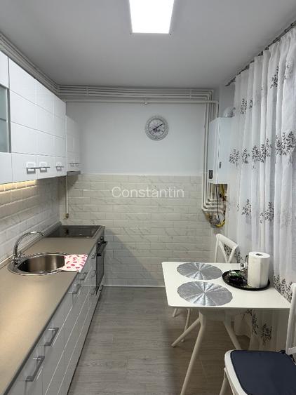 Închiriez apartament  - 5