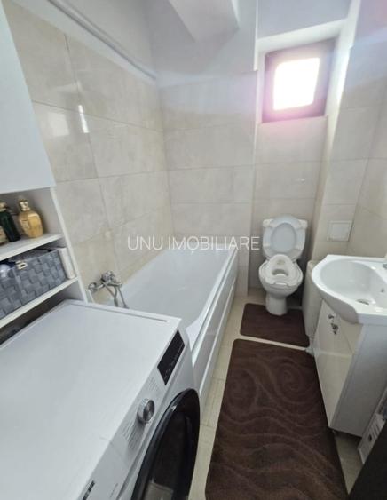 Etaj 2 Apartament 2 Camere Mobilat Bloc 2020 cu Loc Parcare Inclus zona Cug - 2