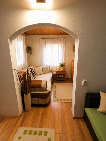 Casă cu 2 locuințe, centrală, garaj și grădină, teren 415 mp, Mezeș/Șos Chitilei - 13