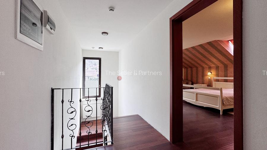 Proprietate cu suprafata generoasa | Zona AFI - 17