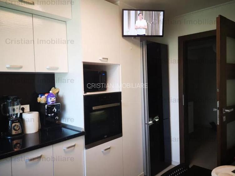 LUX 3 cam 70mp Victoriei-Garii cf.1 Decomandat Mobilat etaj 2 - 3