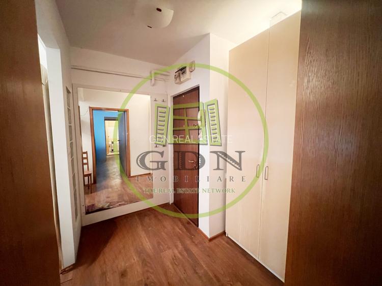 Apartament 2 camere, semidecomandat, cartier Brazda lui Novac, zona piata - 4