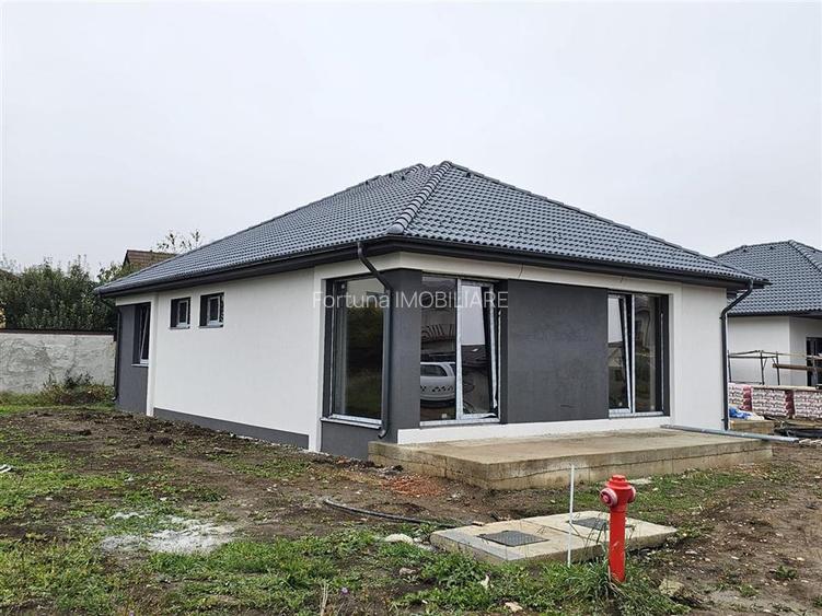 Casa noua individuala pe parter in Sanpetru, 215.000 euro.COMISION 0% - 4