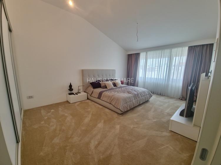 Vila deosebita  la un pas de mare mobilata si utilata - 39