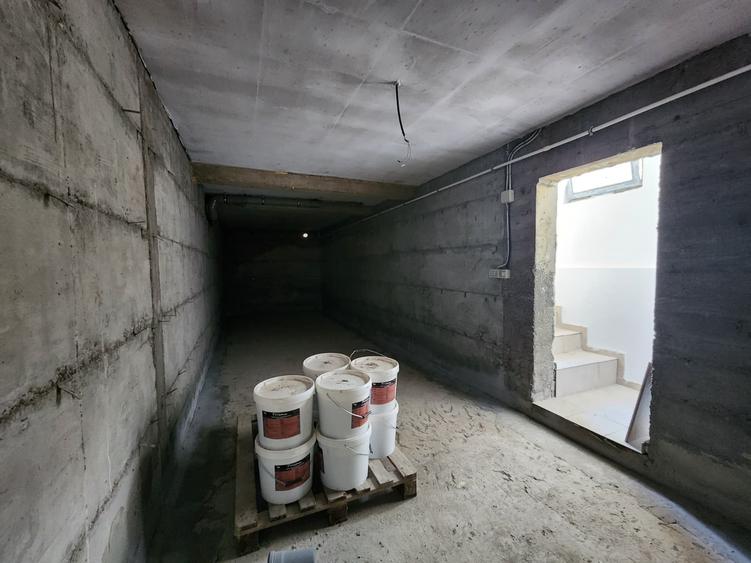 Casa individuala,4 camere,2 bai,110 mp utili,500 mp teren,20 mp Beci, Miroslava