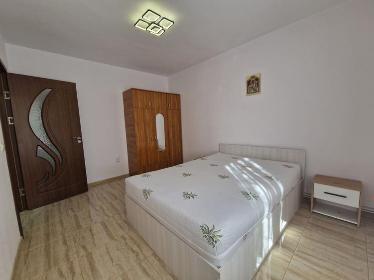 Apartament 2 camere de inchiriat, zona Tractorul