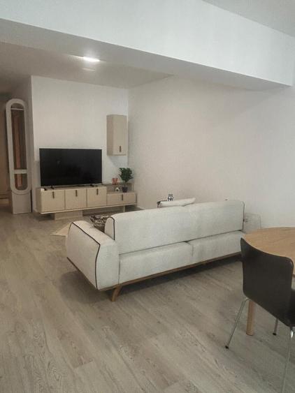 Mall Vitan Dristor 2 camere tip Studio spatios bloc nou prima inchiriere