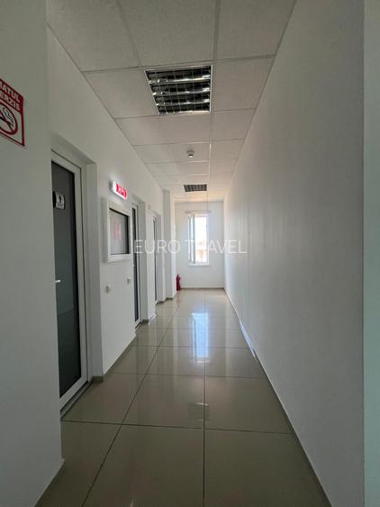 birou  elegant, mobilat,luminos, supraf. vitrata mare, lift , 241 mp, Bd. Mamaia - 9