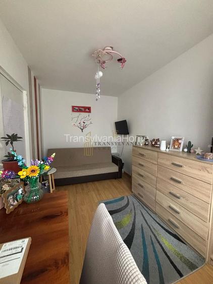 Apartament 2 camere, semidecomandat - 2
