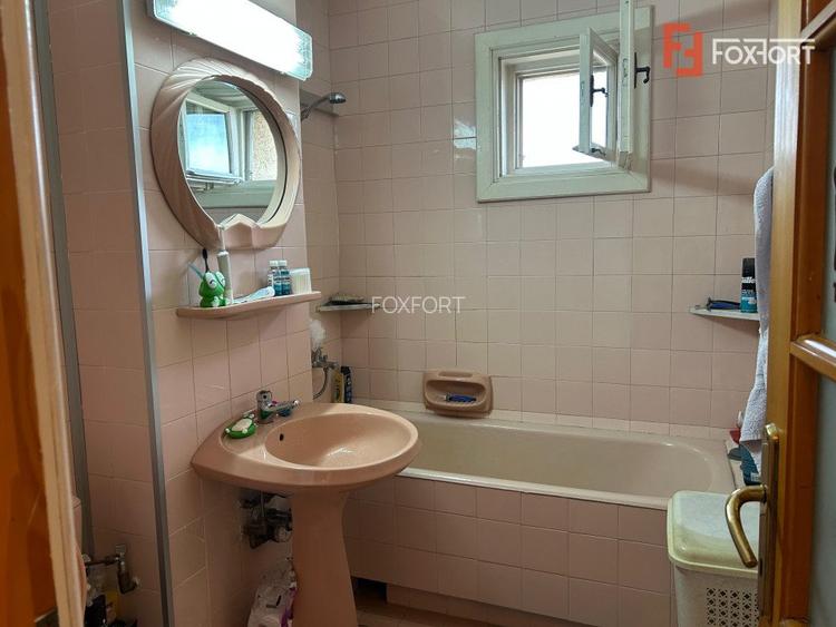 Apartament cu 3 camere, decomandat - zona Aradului - 13