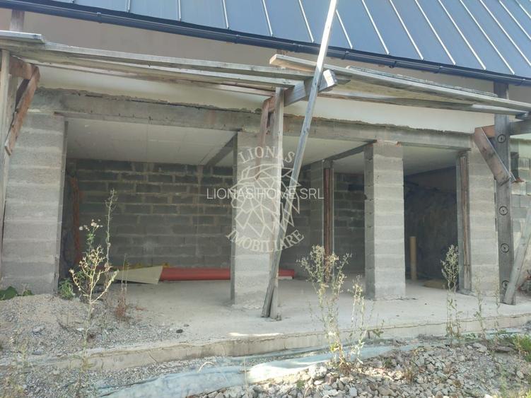 Cabana Finisata 160 mp -teren 4100 mp-Panorama spre Lac Colibita - 4