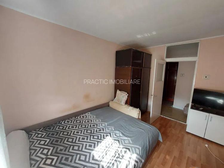 Apartament cu 4 camere in Micro 17 - 3