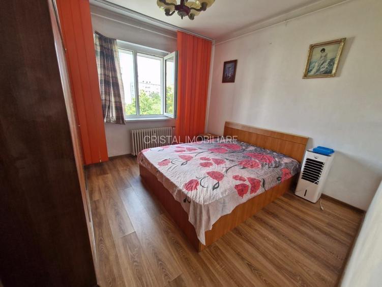 Vanzare Apartament 3 Camere Dristor- Vitan - 3