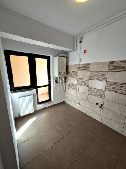 2 Camere Et.1/4 Bloc Nou Zona Eroii Revolutiei - 3