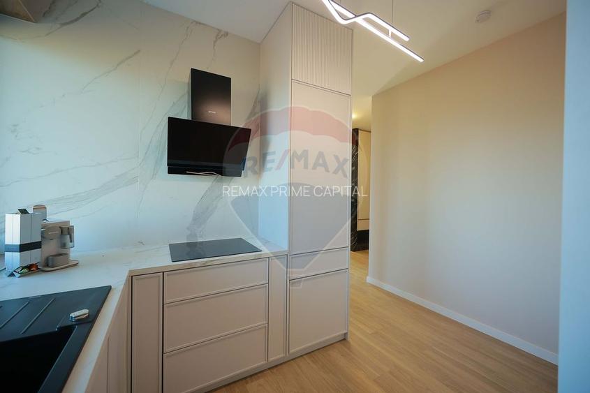 De vânzare Vilă cu 8 camere în Sânmartin, 290 mp util, teren 1100 mp - 35