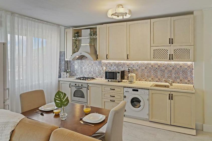 Piata Romana, 2 camere cu vedere superba, terasa, centrala proprie - 4