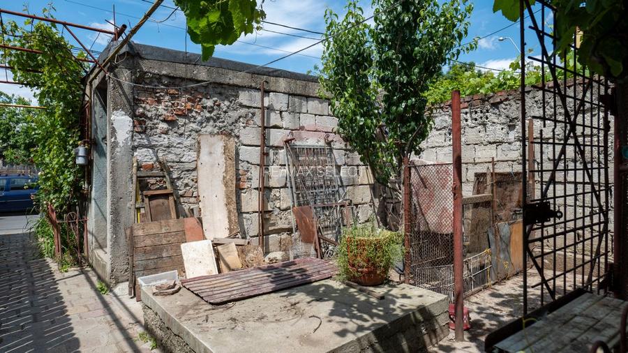 Andronache -vanzare casă si teren intravilan cu suprafata de 241 mp - 13