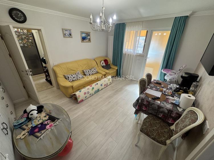 Apartament 2 camere renovat zona Tomis Mall - 2