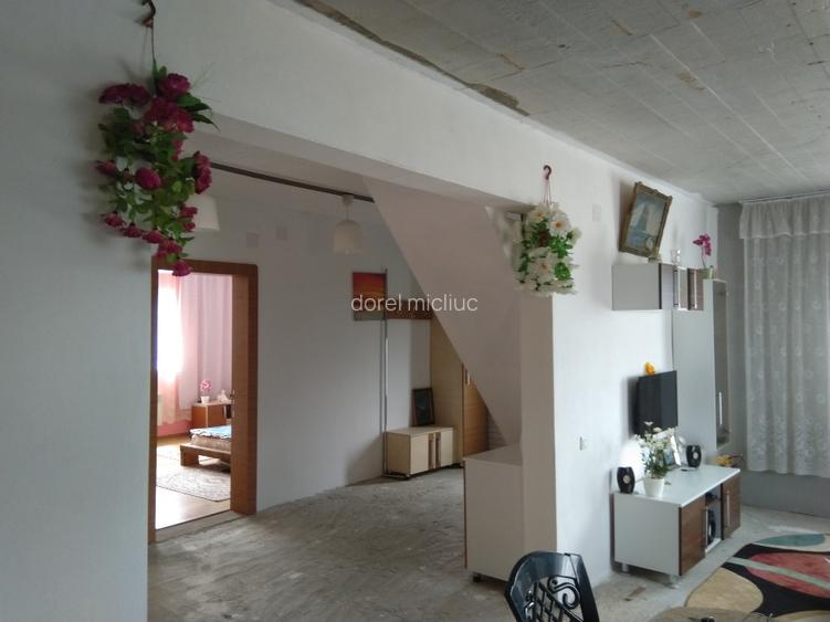 Vand sau schimb casa la tara cu apartament 2...3 camere in Bucuresti. - 8
