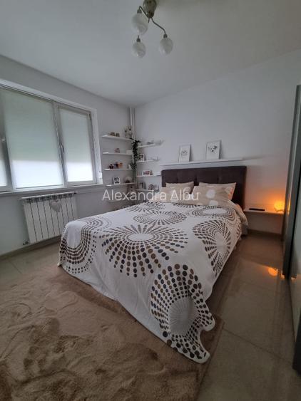 Vând apartament 2 camere parter stradal cartier pajura sector 1 - 10
