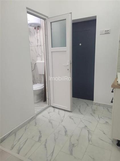 Garsoniera - zona Silk/Bularga - 2