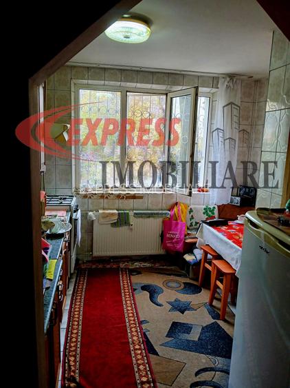 Dristor, Ramnicu Sarat, Piata, Metrou - 2