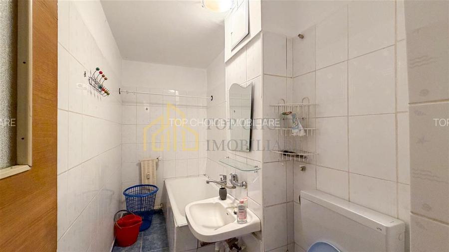 GARSONIERA FOARTE SPATIOASA 42MP - BLOC 1985 - LANGA UTCB TEI - 18