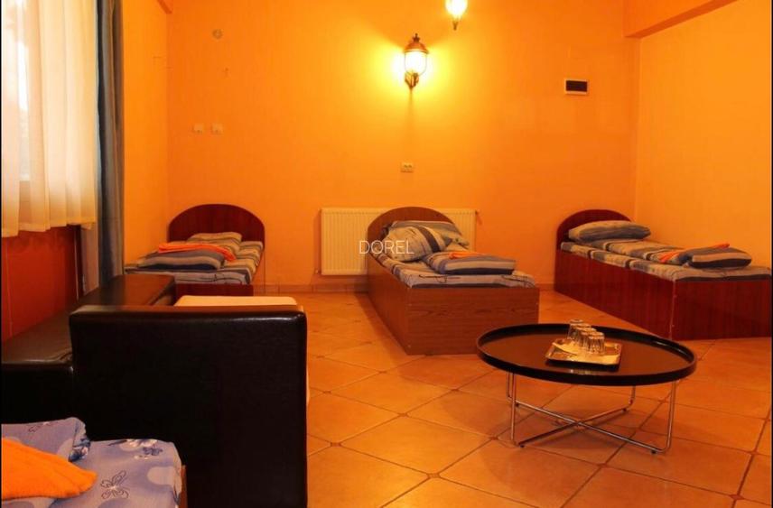 Proprietar vand casa  suprafata utila de 250mp parter etaj. Suprafata teren 272m - 13