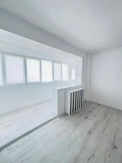 Apartament 3 camere decomandat Titan Nicolae Teclu Metrou - 2