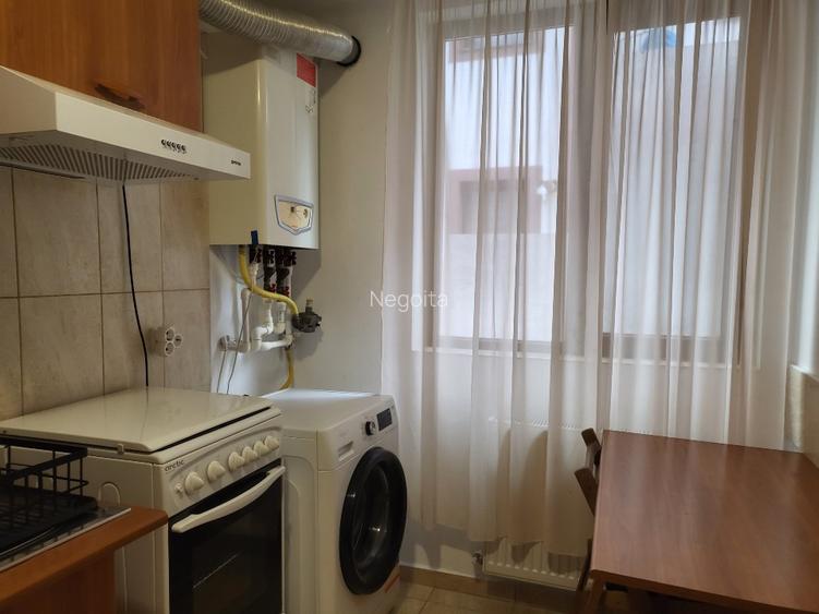 Proprietar inchiriez apartament o camera - 7