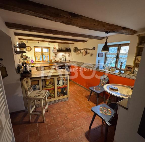 Casa de vanzare specific sasesc si atelier pret avantajos Cisnadioara - 6