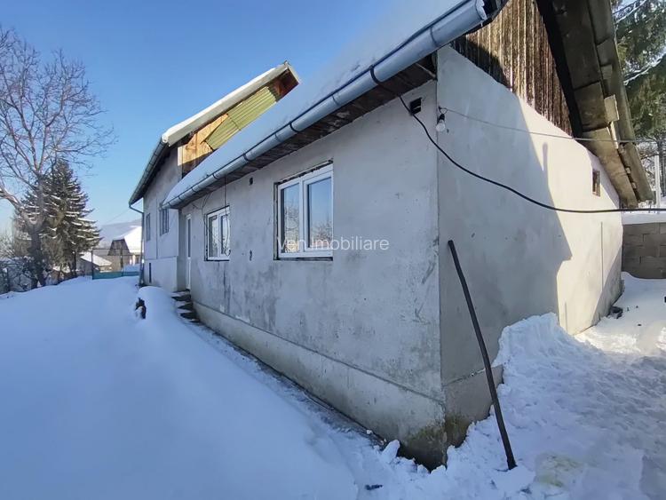 Casa cu teren 2 hectare, anexe si doua imobile – Nimigea de Sus - 2