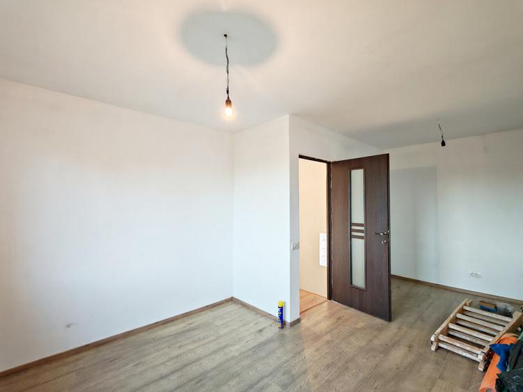 Casa 4 camere - locuibila, dar cu investitii necesare. Comision 0%