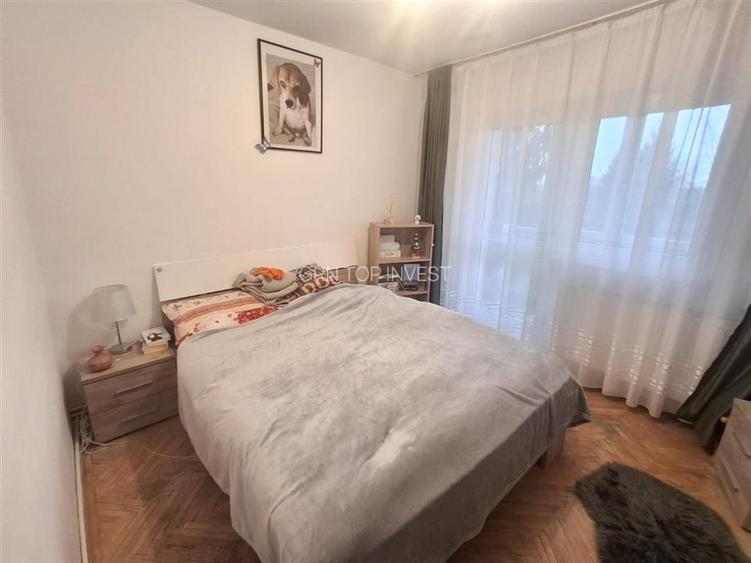 Apartament 3 camere decomandat 2 balcoane zona Calea Poplacii - 18