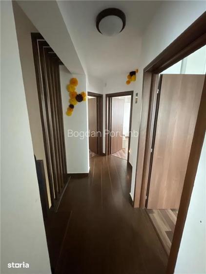 Casă modernă tip triplex, unitate de capăt  - 13