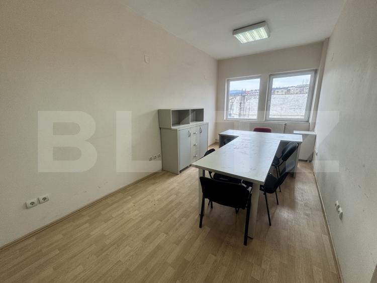 Birou de inchiriat, 2 camere, 40 mp – Str. Fabricii