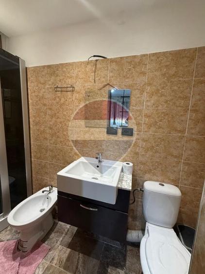 Apartament cu 2 camere de vânzare în zona Gara