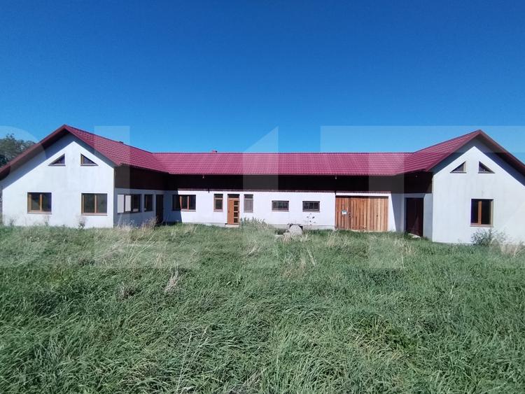 Casa individuala la gri, 160mp+garaj+magazie+ 3500mp teren intravilan, Paltinis