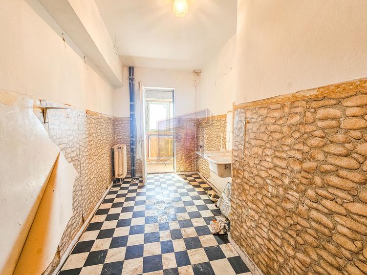 Apartament 2 camere de renovat, 69,47 mp total, Vergului - Pantelimon