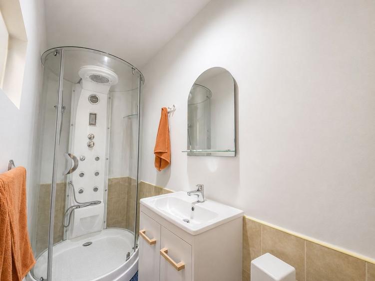 Comision 0%, Apartament 4 camere, Cladire Istorica, 134mp, Zona Sinaia