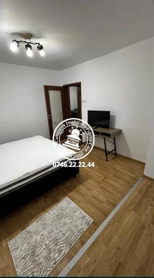 Apartament 2 camere de vanzare semidecomandat etajul 1 - Podu Ros