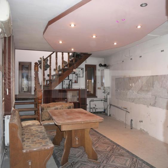 Casa de vanzare, 160 mp, zona Centrala