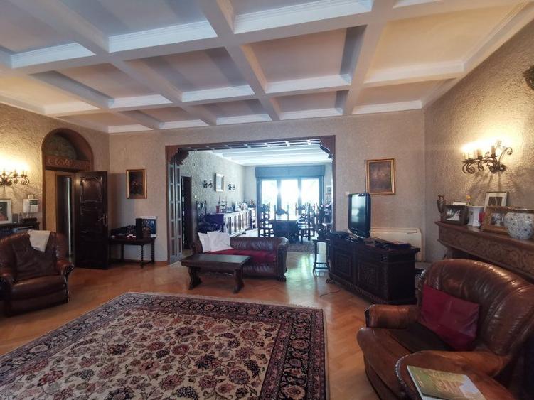 Dorobanti capitale stil Mauro Florentin curte libera 575mp