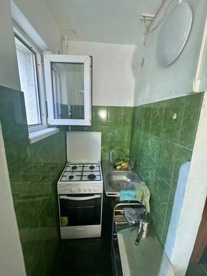 PODU ROS - BLD PRIMAVERII - 2 CAMERE - ETAJ 1 - BLOC DIN 1970 FARA RISC SEISMIC - LIBER - MUTARE IMEDIATA