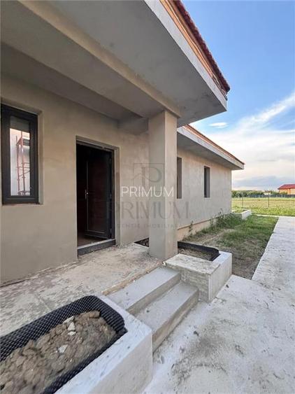 Moșnița Nouă, Duplex pe parter, La asfalt , 92 mp utili, Teren 33 - 2