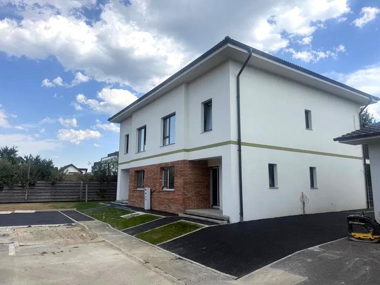 Casă tip duplex, P+E+M, 195 mp utili, 5 dormitoare, Zona Stadionului, Florești