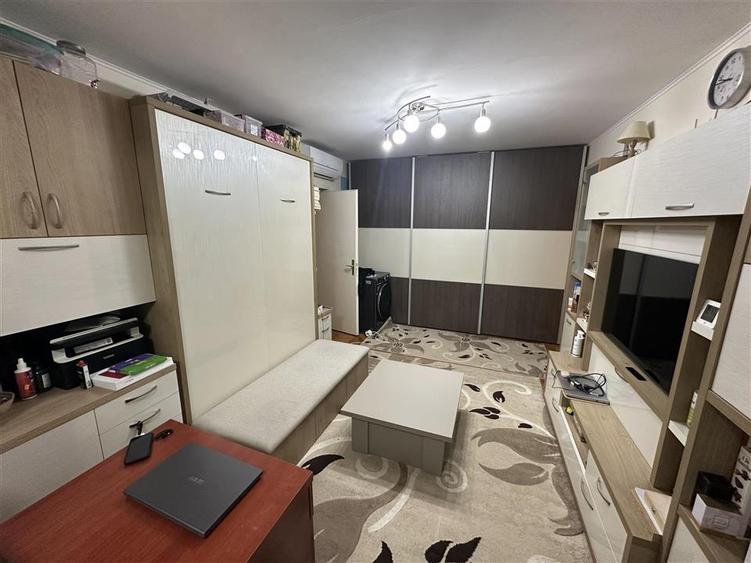 Apartament cu 2 camere, Rogerius