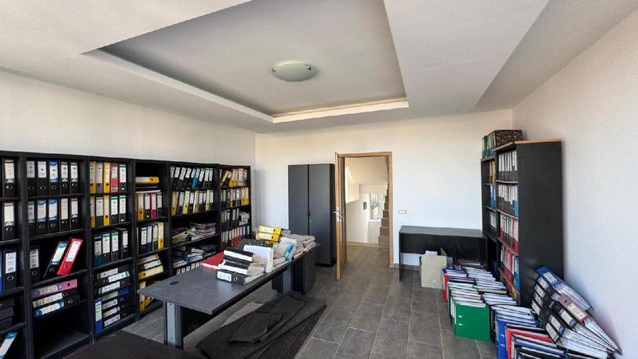 BRASOV, Cartier Florilor-Craiter, Cladire de birouri D+P+2E+M si teren 310