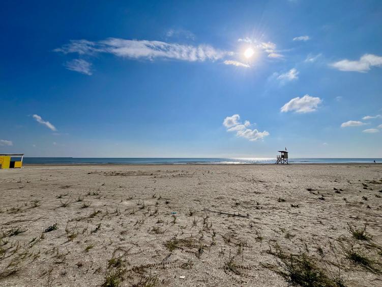 Mamaia Nord Promenada Apartament 2 camere prima linie la mare